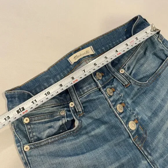 ~ Madewell 25 Jeans Cali Demi-Boot Raw Hem Button Light/Med Blue Wash Women's - Picture 6 of 15